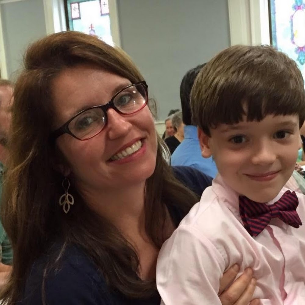 Meet your Posher, Larissa